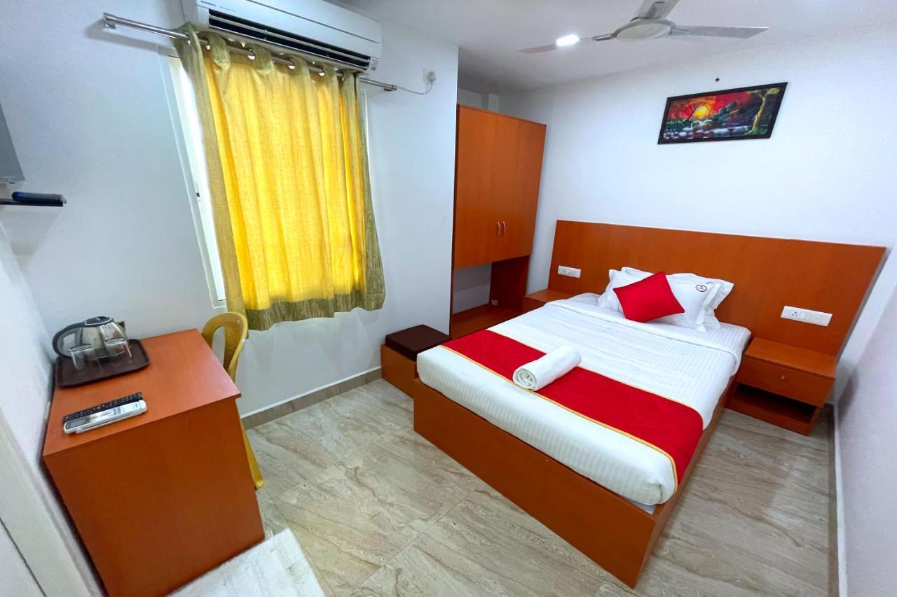 K11 Express - Opp Express Avenue Hotel Chennai Bagian luar foto