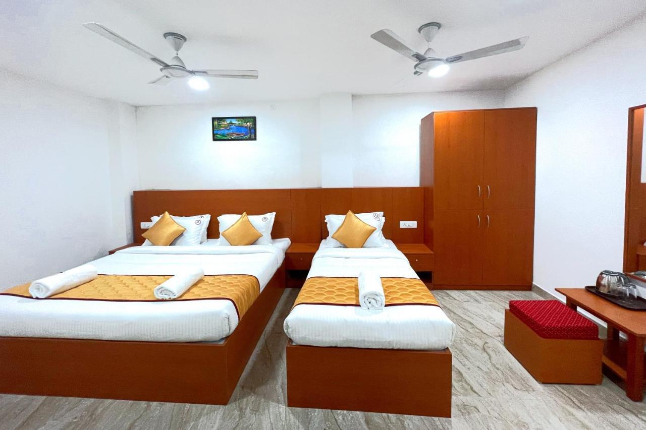 K11 Express - Opp Express Avenue Hotel Chennai Bagian luar foto